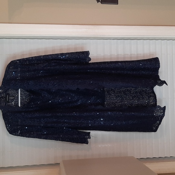 R&M RICHARDS Sequined Lace Pantsuit & Shell Perfect for many special occasions. - Picture 2 of 8